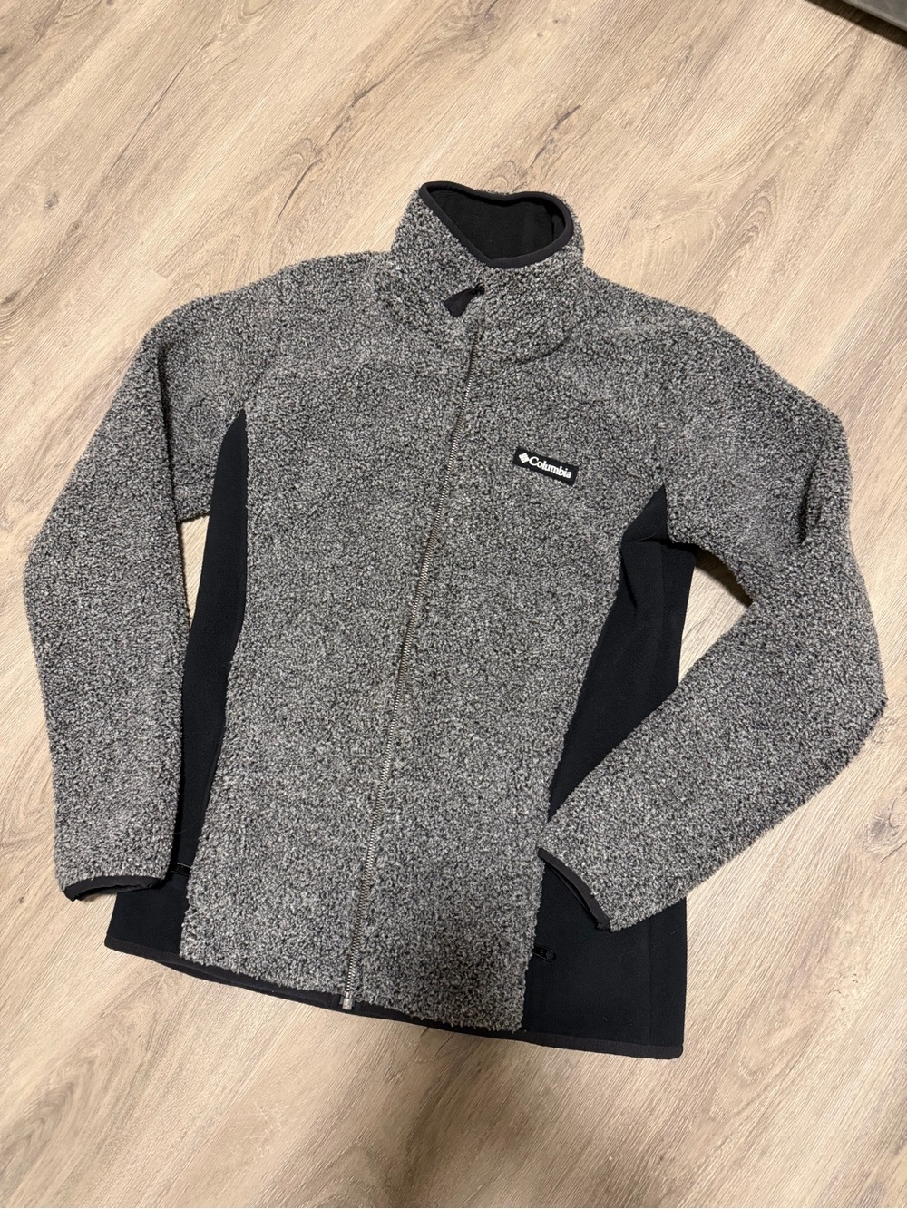 Columbia Gray and Black Sherpa Fleece Jacket